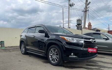 Toyota Highlander III, 2014 год, 3 100 000 рублей, 2 фотография