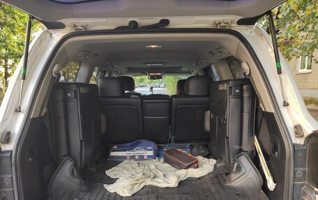 Toyota Land Cruiser 200, 2011 год, 2 580 000 рублей, 5 фотография