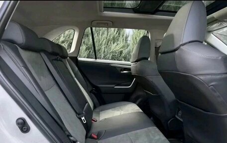 Toyota RAV4, 2025 год, 4 800 000 рублей, 14 фотография