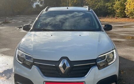 Renault Logan II, 2022 год, 1 350 000 рублей, 1 фотография