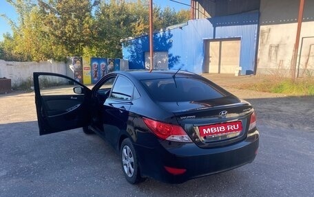 Hyundai Solaris II рестайлинг, 2011 год, 750 000 рублей, 6 фотография