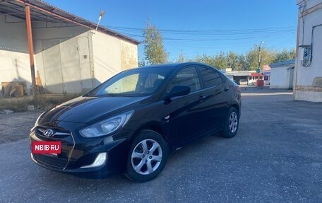 Hyundai Solaris II рестайлинг, 2011 год, 750 000 рублей, 3 фотография
