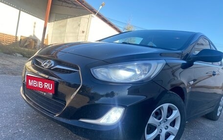 Hyundai Solaris II рестайлинг, 2011 год, 750 000 рублей, 2 фотография