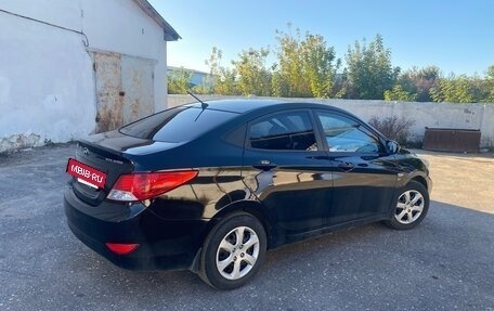 Hyundai Solaris II рестайлинг, 2011 год, 750 000 рублей, 5 фотография