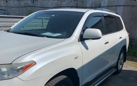 Toyota Highlander III, 2010 год, 1 850 000 рублей, 2 фотография
