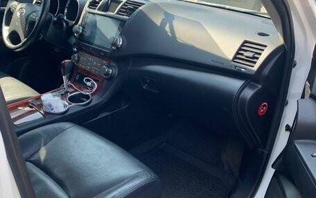 Toyota Highlander III, 2010 год, 1 850 000 рублей, 5 фотография