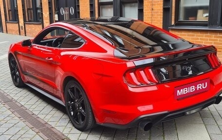 Ford Mustang VI рестайлинг, 2018 год, 2 900 000 рублей, 4 фотография