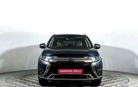 Mitsubishi Outlander III рестайлинг 3, 2020 год, 2 597 000 рублей, 2 фотография