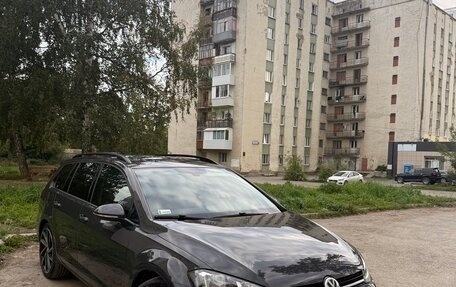 Volkswagen Golf VII, 2019 год, 1 730 000 рублей, 2 фотография