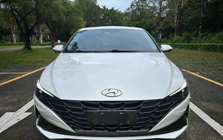 Hyundai Elantra, 2022 год, 1 642 000 рублей, 3 фотография