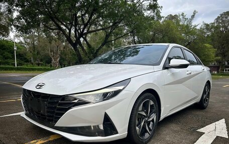 Hyundai Elantra, 2022 год, 1 642 000 рублей, 2 фотография