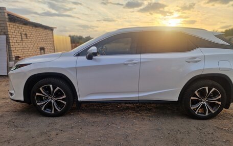 Lexus RX IV рестайлинг, 2021 год, 6 500 000 рублей, 3 фотография
