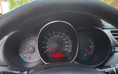 KIA Rio III рестайлинг, 2014 год, 780 000 рублей, 15 фотография