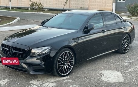 Mercedes-Benz E-Класс, 2016 год, 2 550 000 рублей, 3 фотография
