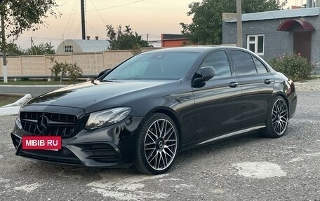 Mercedes-Benz E-Класс, 2016 год, 2 550 000 рублей, 4 фотография
