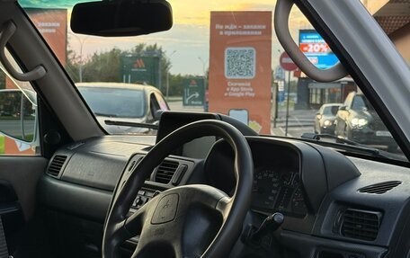 Mitsubishi Pajero iO, 2001 год, 350 000 рублей, 6 фотография