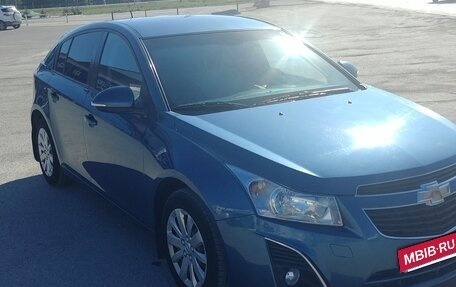 Chevrolet Cruze II, 2014 год, 900 000 рублей, 4 фотография