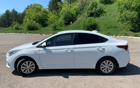 Hyundai Solaris II рестайлинг, 2017 год, 910 000 рублей, 5 фотография