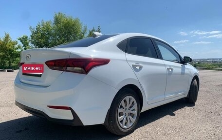 Hyundai Solaris II рестайлинг, 2017 год, 910 000 рублей, 15 фотография
