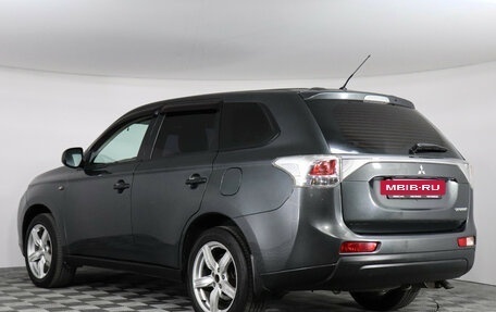 Mitsubishi Outlander III рестайлинг 3, 2014 год, 1 297 000 рублей, 7 фотография