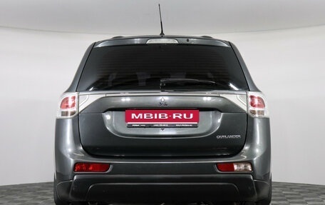 Mitsubishi Outlander III рестайлинг 3, 2014 год, 1 297 000 рублей, 6 фотография