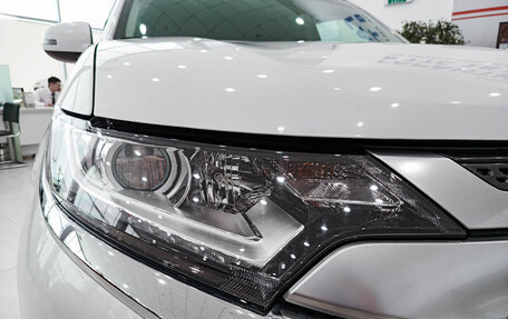 Mitsubishi Outlander III рестайлинг 3, 2019 год, 2 123 000 рублей, 17 фотография