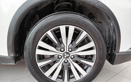 Mitsubishi Outlander III рестайлинг 3, 2019 год, 2 123 000 рублей, 18 фотография