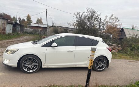 Opel Astra J, 2011 год, 680 000 рублей, 3 фотография