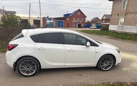 Opel Astra J, 2011 год, 680 000 рублей, 5 фотография