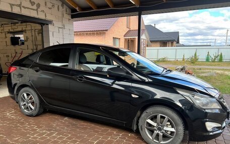Hyundai Solaris II рестайлинг, 2015 год, 1 000 000 рублей, 3 фотография