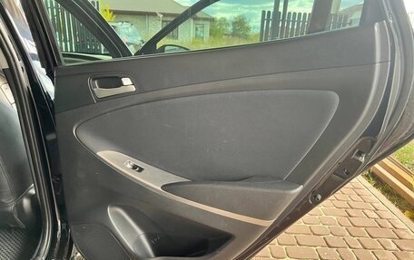 Hyundai Solaris II рестайлинг, 2015 год, 1 000 000 рублей, 14 фотография