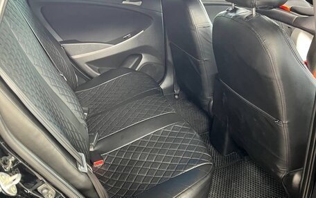 Hyundai Solaris II рестайлинг, 2015 год, 1 000 000 рублей, 15 фотография
