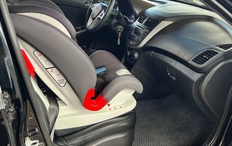 Hyundai Solaris II рестайлинг, 2015 год, 1 000 000 рублей, 19 фотография