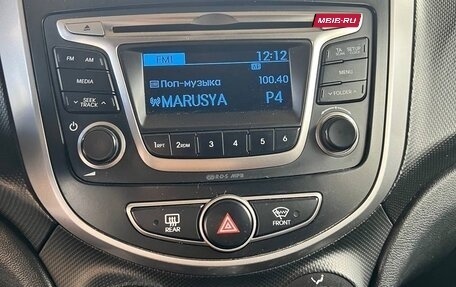 Hyundai Solaris II рестайлинг, 2015 год, 1 000 000 рублей, 9 фотография