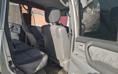 Toyota Land Cruiser 100 рестайлинг 2, 2002 год, 2 800 000 рублей, 2 фотография