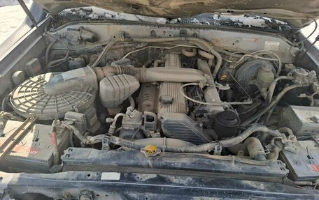 Toyota Land Cruiser 100 рестайлинг 2, 2002 год, 2 800 000 рублей, 7 фотография