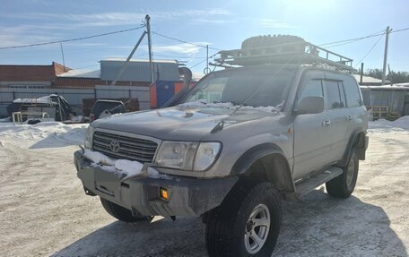 Toyota Land Cruiser 100 рестайлинг 2, 2002 год, 2 800 000 рублей, 9 фотография