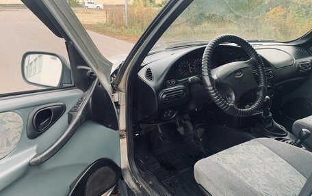 Chevrolet Niva I рестайлинг, 2003 год, 215 000 рублей, 11 фотография