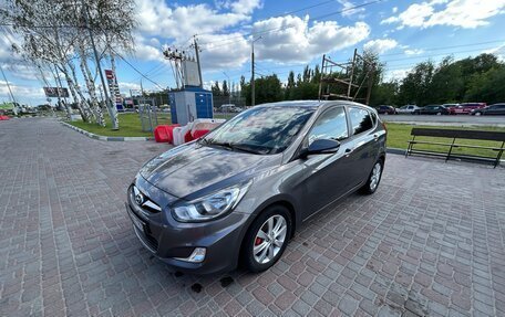 Hyundai Solaris II рестайлинг, 2011 год, 850 000 рублей, 8 фотография