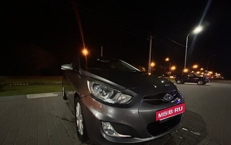 Hyundai Solaris II рестайлинг, 2011 год, 850 000 рублей, 2 фотография