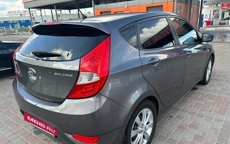 Hyundai Solaris II рестайлинг, 2011 год, 850 000 рублей, 7 фотография