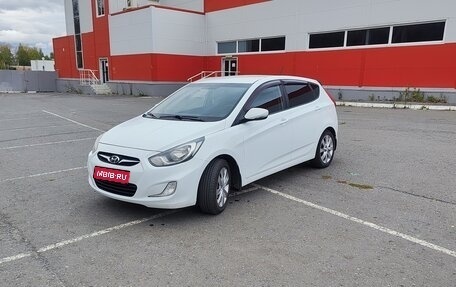 Hyundai Solaris II рестайлинг, 2011 год, 660 000 рублей, 1 фотография