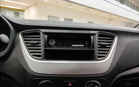 Hyundai Solaris II рестайлинг, 2017 год, 1 061 000 рублей, 19 фотография