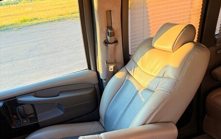 Chevrolet Express II, 2005 год, 1 990 000 рублей, 14 фотография