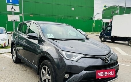 Toyota RAV4, 2016 год, 1 950 000 рублей, 2 фотография