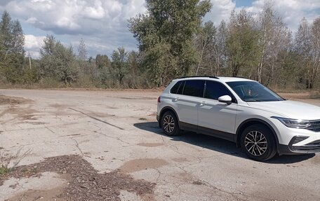Volkswagen Tiguan II, 2021 год, 2 950 000 рублей, 4 фотография