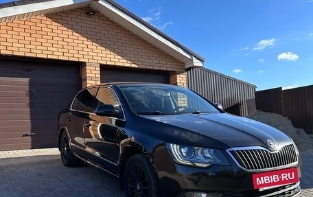 Skoda Superb III рестайлинг, 2014 год, 990 000 рублей, 7 фотография
