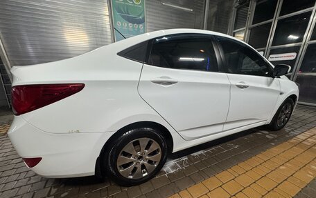 Hyundai Solaris II рестайлинг, 2016 год, 820 000 рублей, 2 фотография