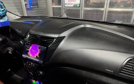 Hyundai Solaris II рестайлинг, 2016 год, 820 000 рублей, 12 фотография