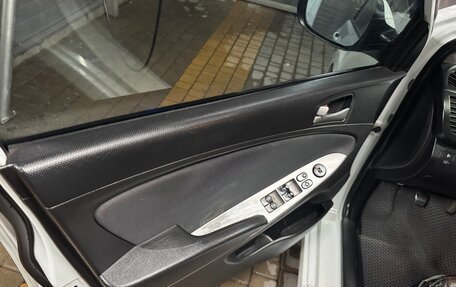 Hyundai Solaris II рестайлинг, 2016 год, 820 000 рублей, 11 фотография